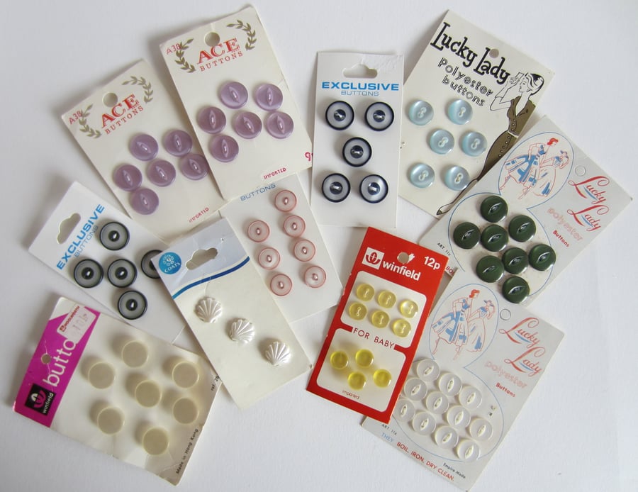 SALE Selection of 11 Cards of Vintage Buttons % to Ukraine