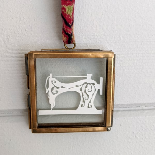Sewing machine miniature - framed papercut