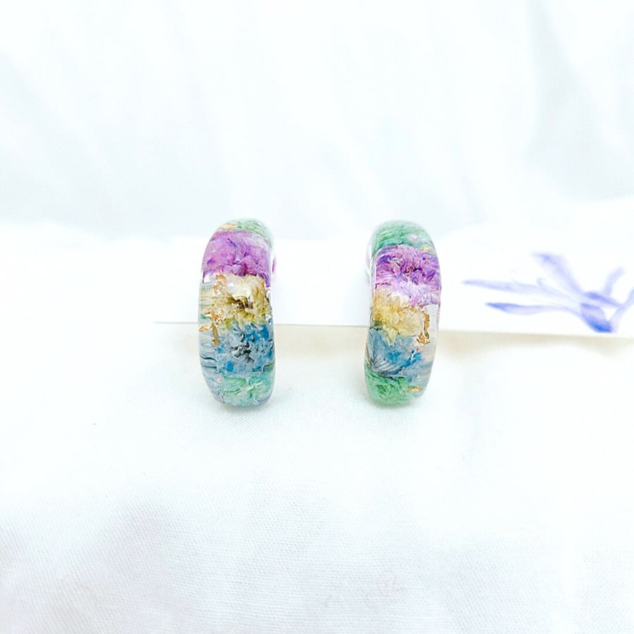 Dried flowers earrings Floral resin earrings Hoop earrings