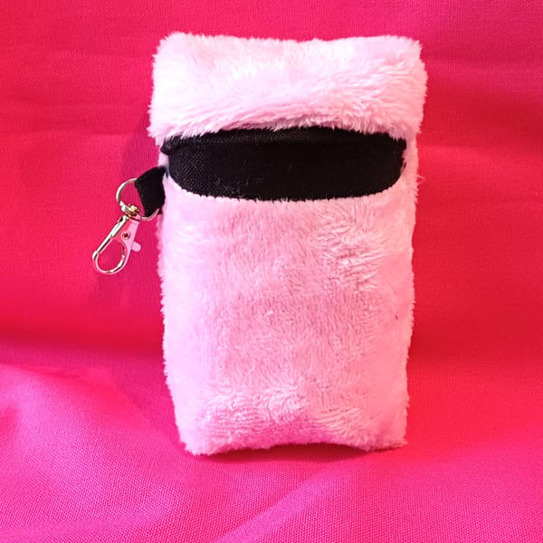Tissue pack holder