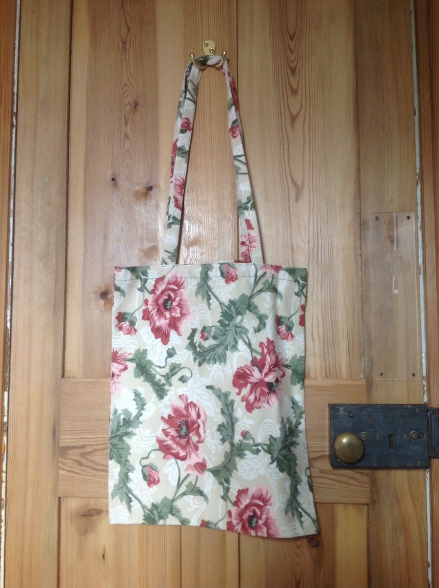 Red poppy floral tote bag