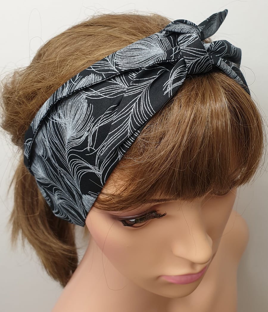 Black feather women tie up rockabilly head scarf.