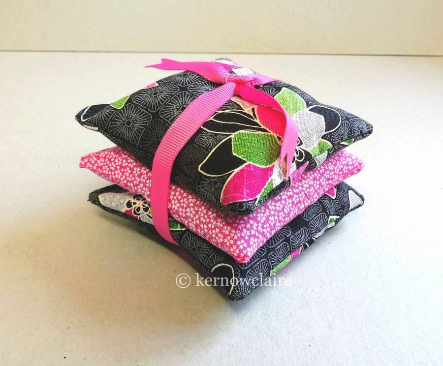 Lavender bags x 3 in black and bright pink