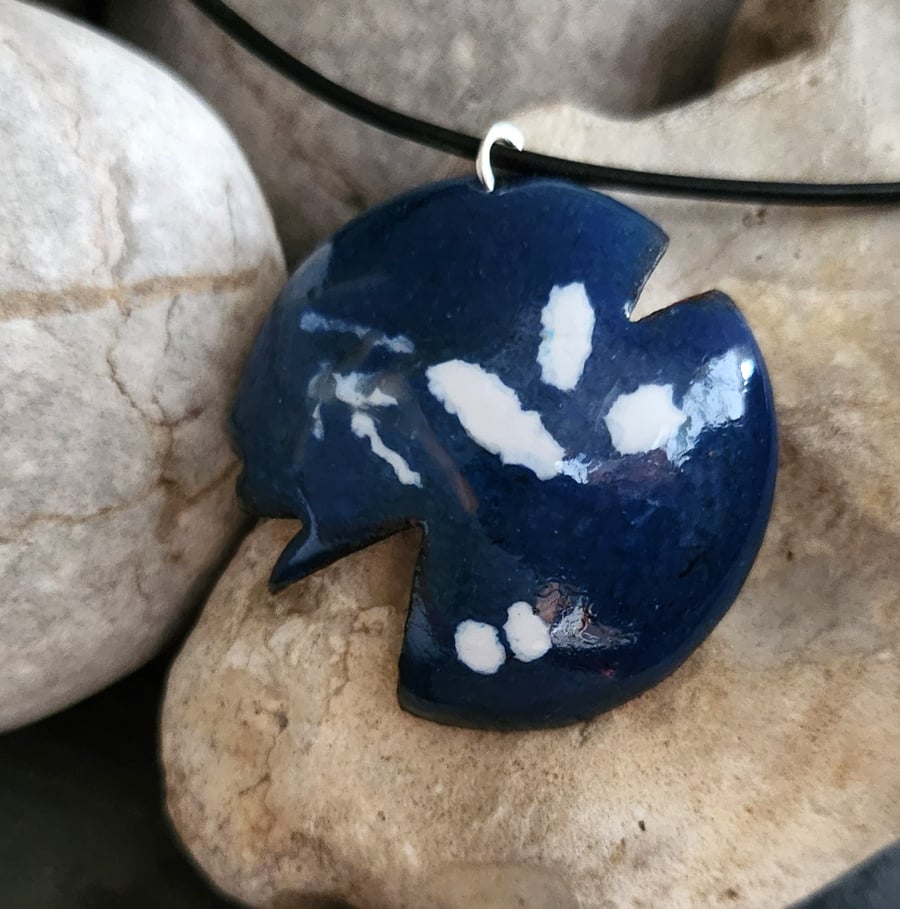Blue and white enamel pendant 
