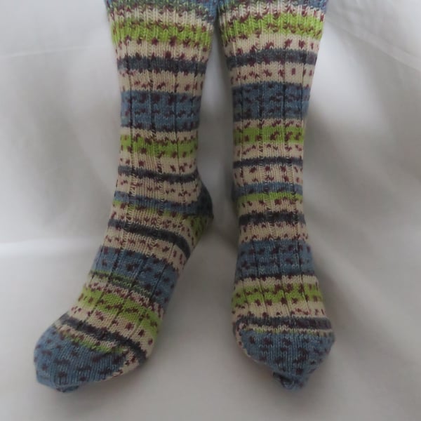 Hand-cranked Knitted Ribbed Wool Socks Size 6 to 7