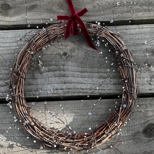 Twinkly Rustic Christmas wreath - Tis Almost the season 