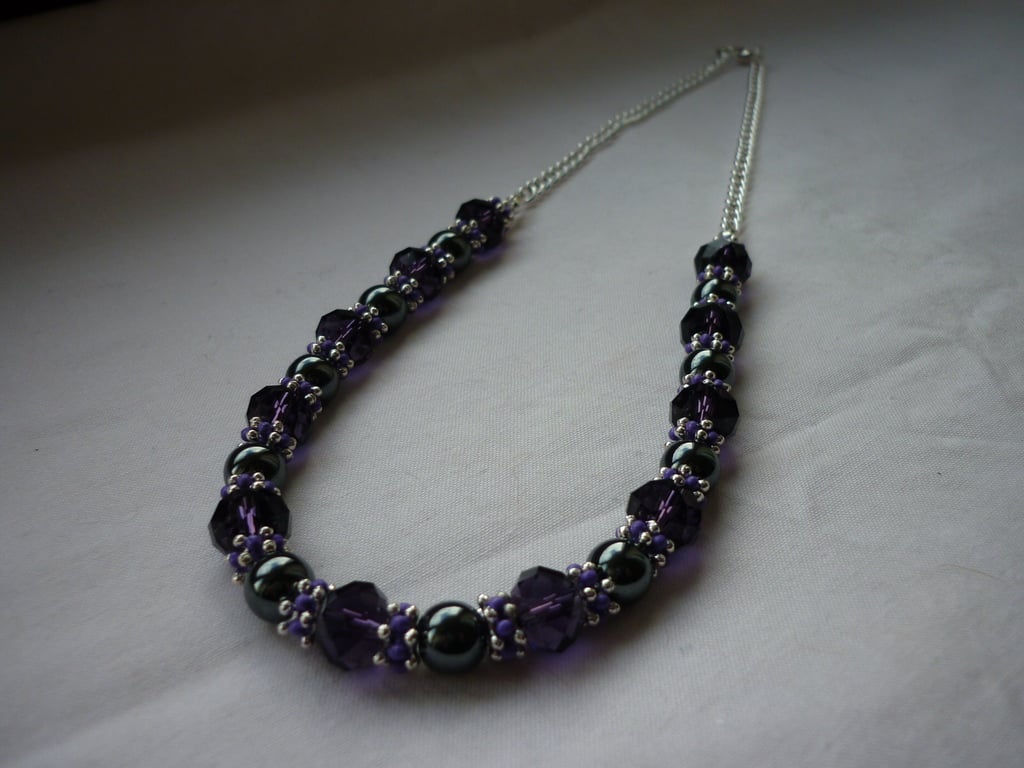 PURPLE, HEMATITE AND SILVER NECKLACE.  997