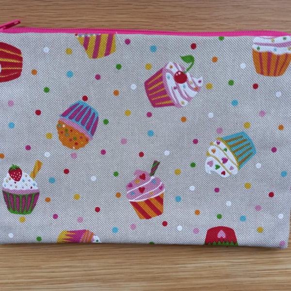 Cupcake Storage pouch - ideal gift  make up bag