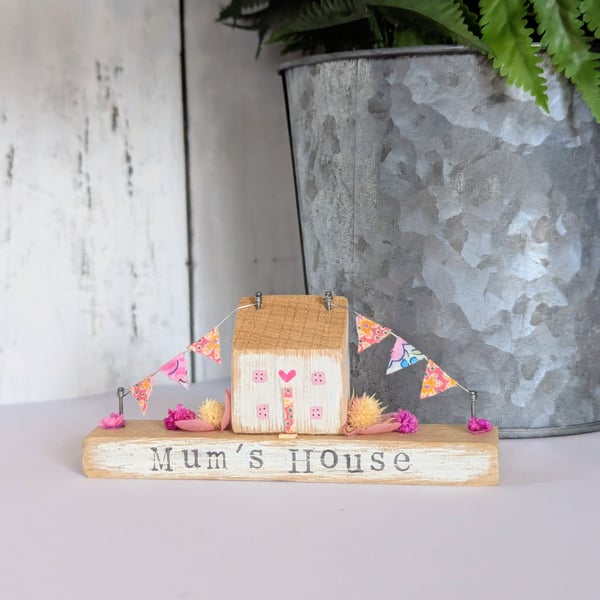 Handmade Tiny Oak Cottage Home Decor 'Mums House'