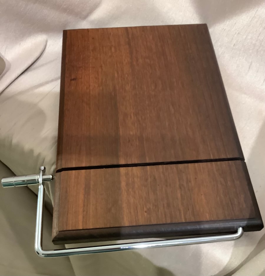 Cheese Board with Cutting Wire