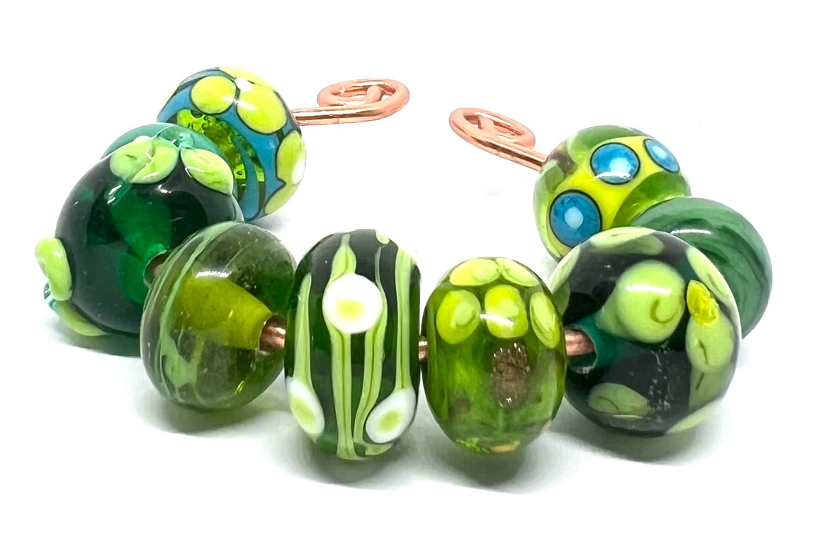 Handcrafted Lamp-work glass Beads – Spring green raised Flowers botanical set