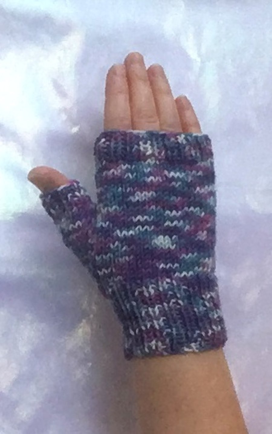 Fingerless Gloves: Crocus