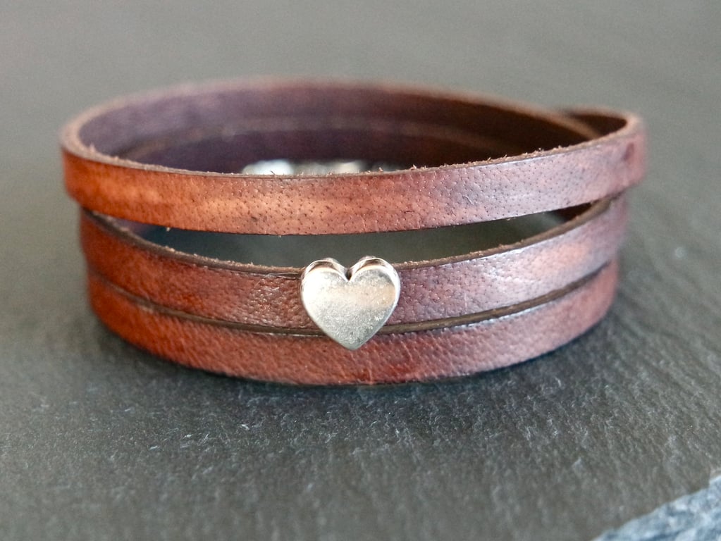 Leather wrap bracelet silver heart