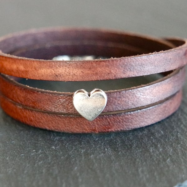 Leather wrap bracelet silver heart