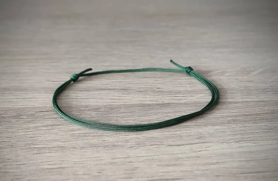 ARMY GREEN WAXED NYLON CORD BRACELET