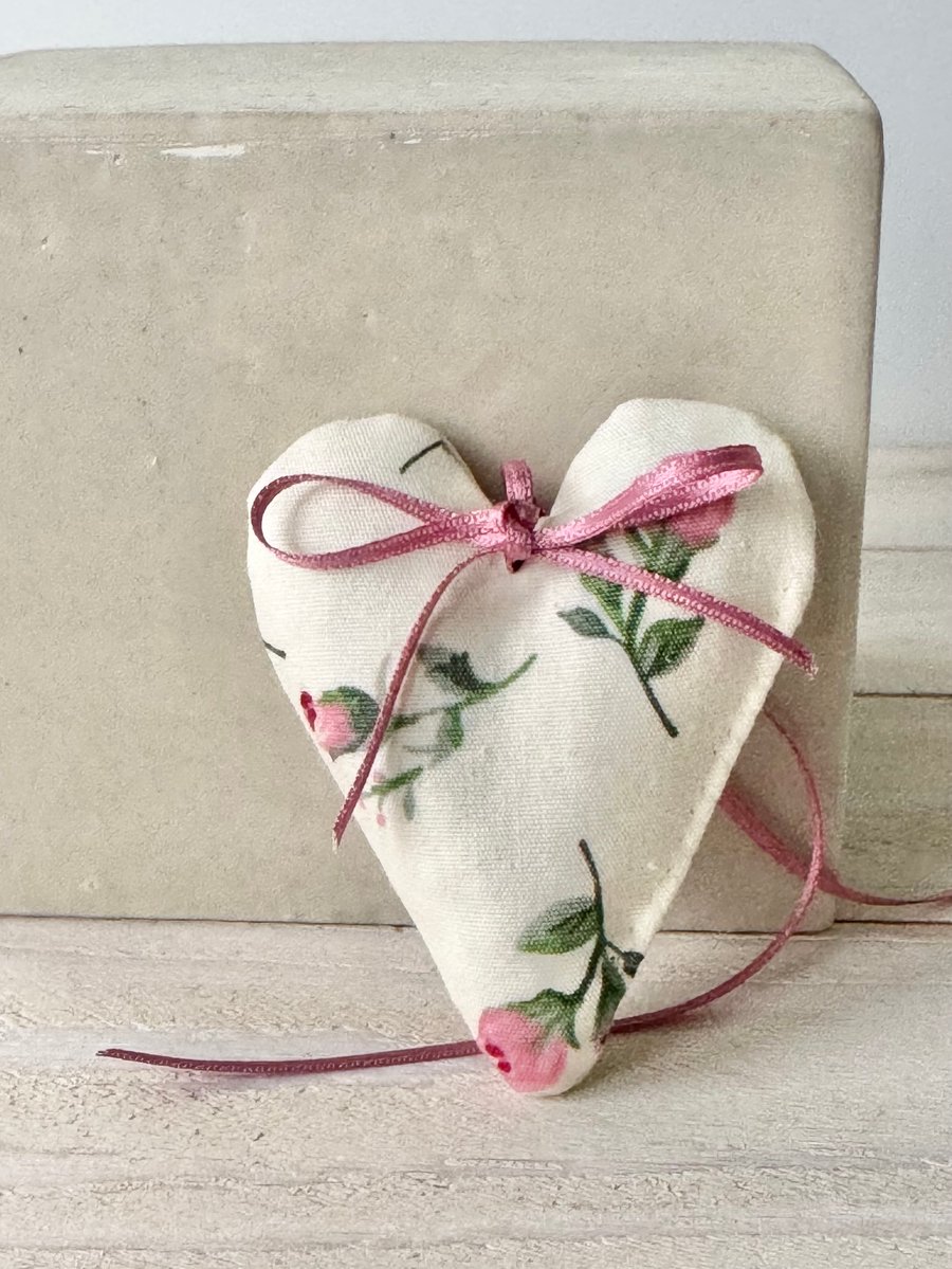 SALE 2026 - rosebud mini heart