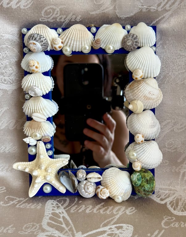 Handmade Mermaid Seashell Mirror – Coastal Beach Wall Decor with Real Shells