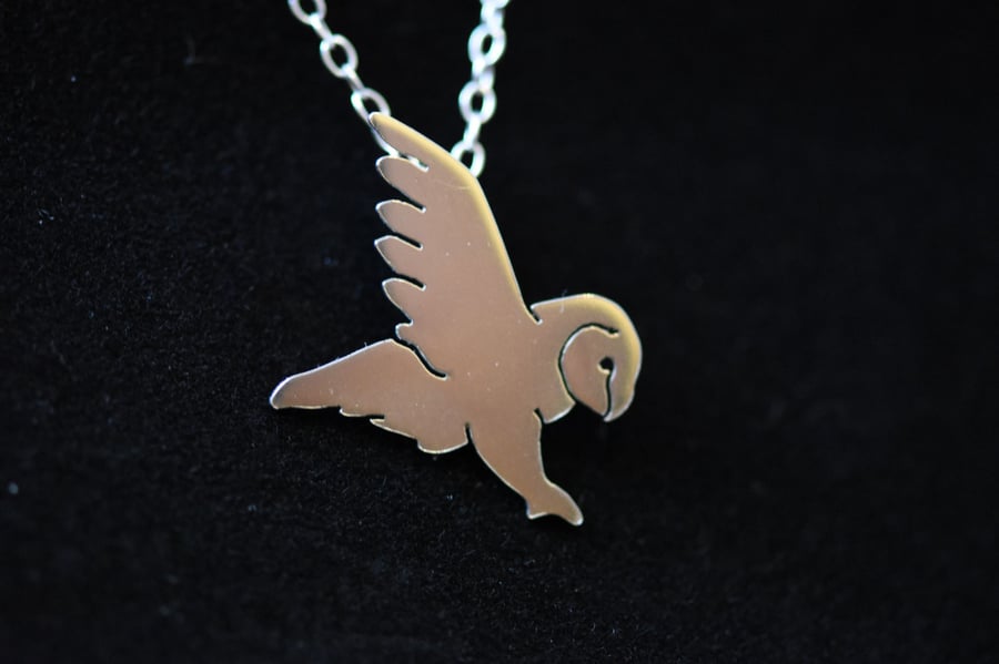 Hunting owl pendant necklace in sterling silver