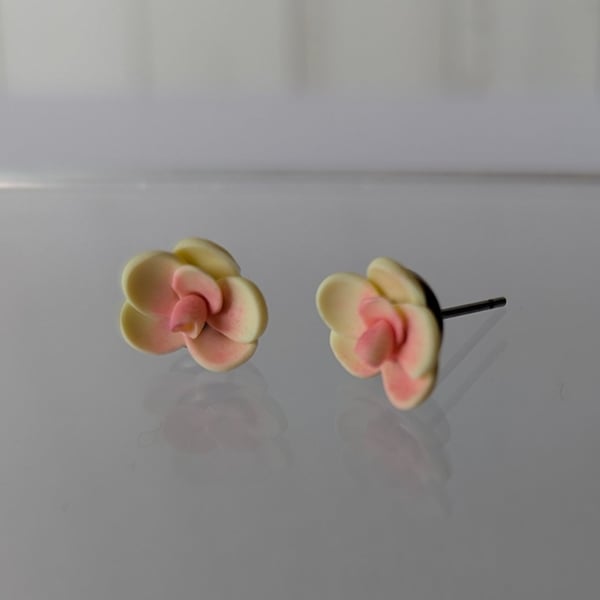 Orchid studs