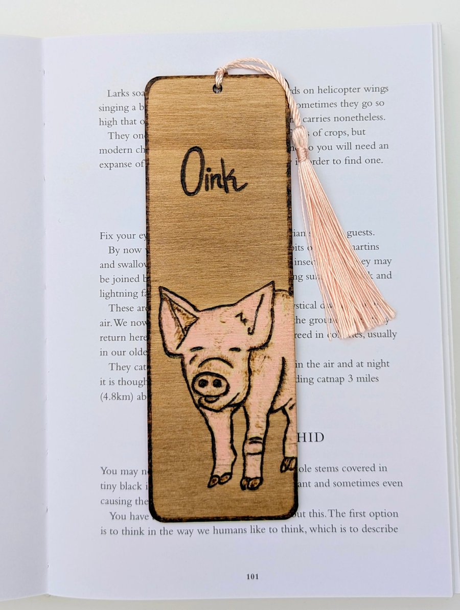 Pig wooden bookmark,  pyrography,   gift for a pig or nature lover  