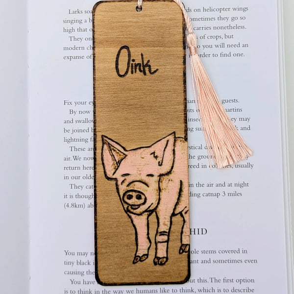 Pig wooden bookmark,  pyrography,   gift for a pig or nature lover  