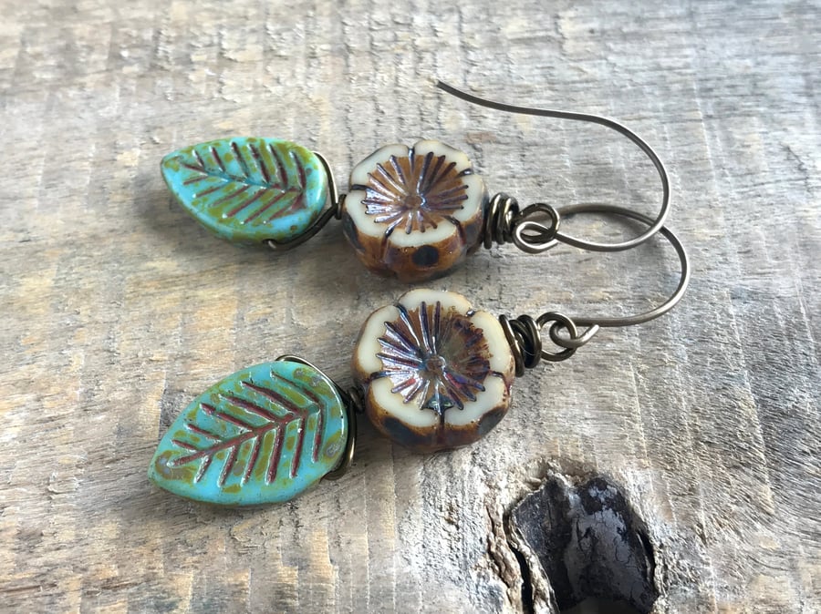 Rustic Leaf Earrings. Nature Inspired Woodland Earrings. Czech Glass Earrings