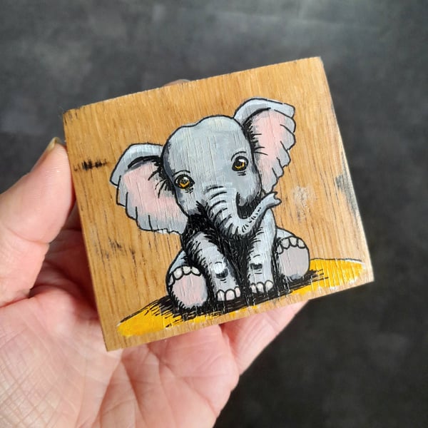Hand Painted Reclaimed Mini Whisky Barrel Stave - Cute Elephant