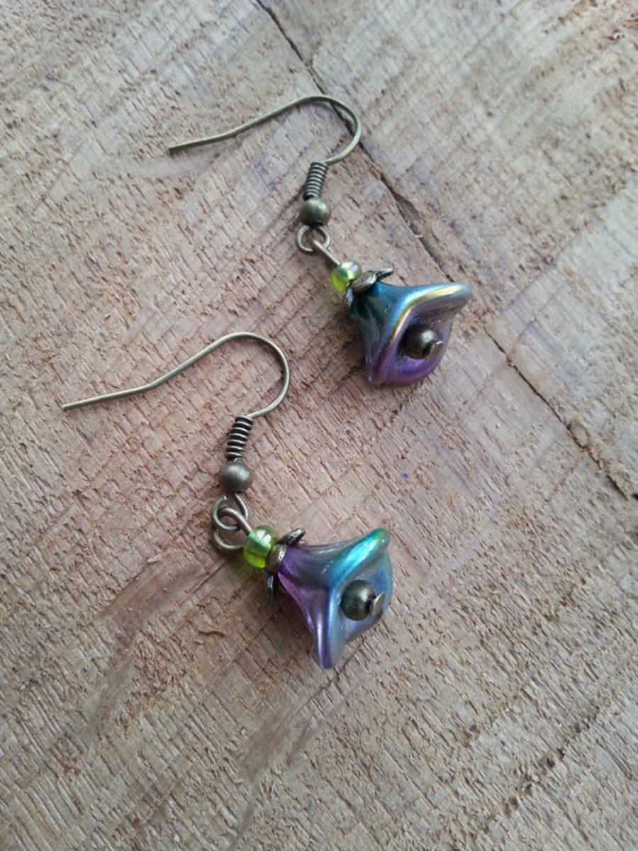 Peacock Tamarind Flower Glass Earrings
