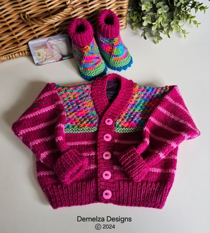 Hand Knitted Baby Cardigan & Matching Booties Set Size 6-12 months 