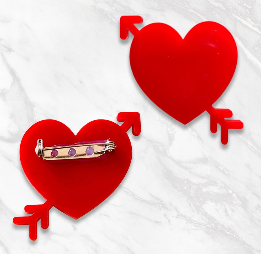 Heart with arrow brooch
