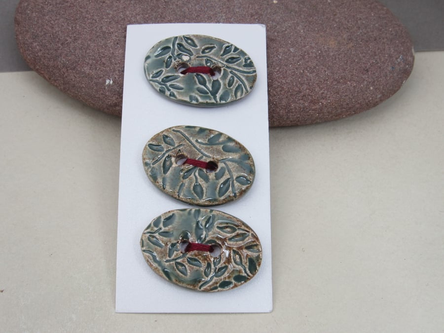 3 Medium Oval Sedge Green Leaf Pattern Ceramic Buttons