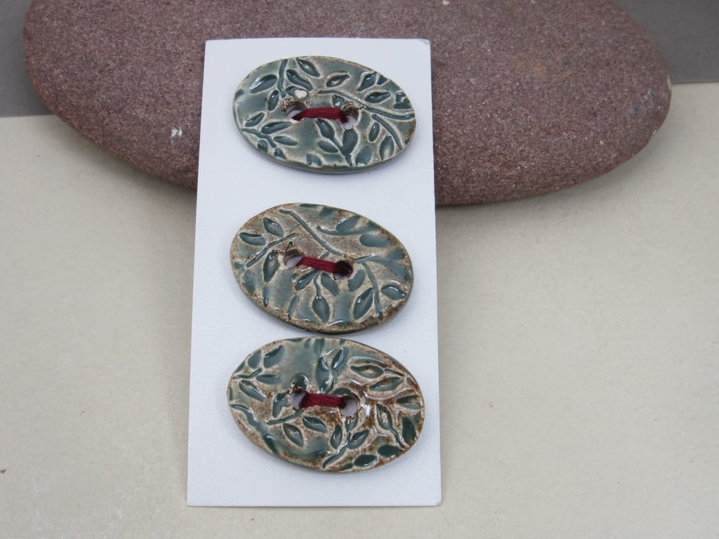 3 Medium Oval Sedge Green Leaf Pattern Ceramic Buttons