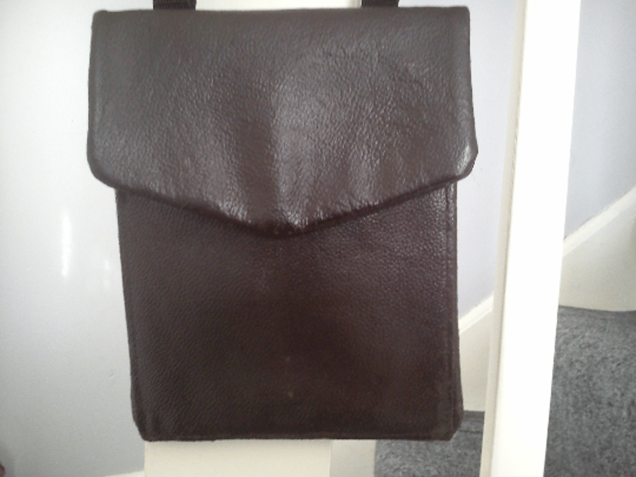 small leather shoulder bag