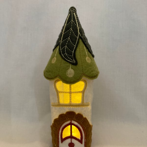 Felt Fairy tea light house 