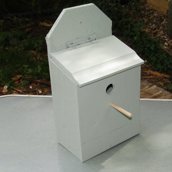 Green Wooden Blue Tit & Great Tits Wild Bird Nesting Box Nest Garden House