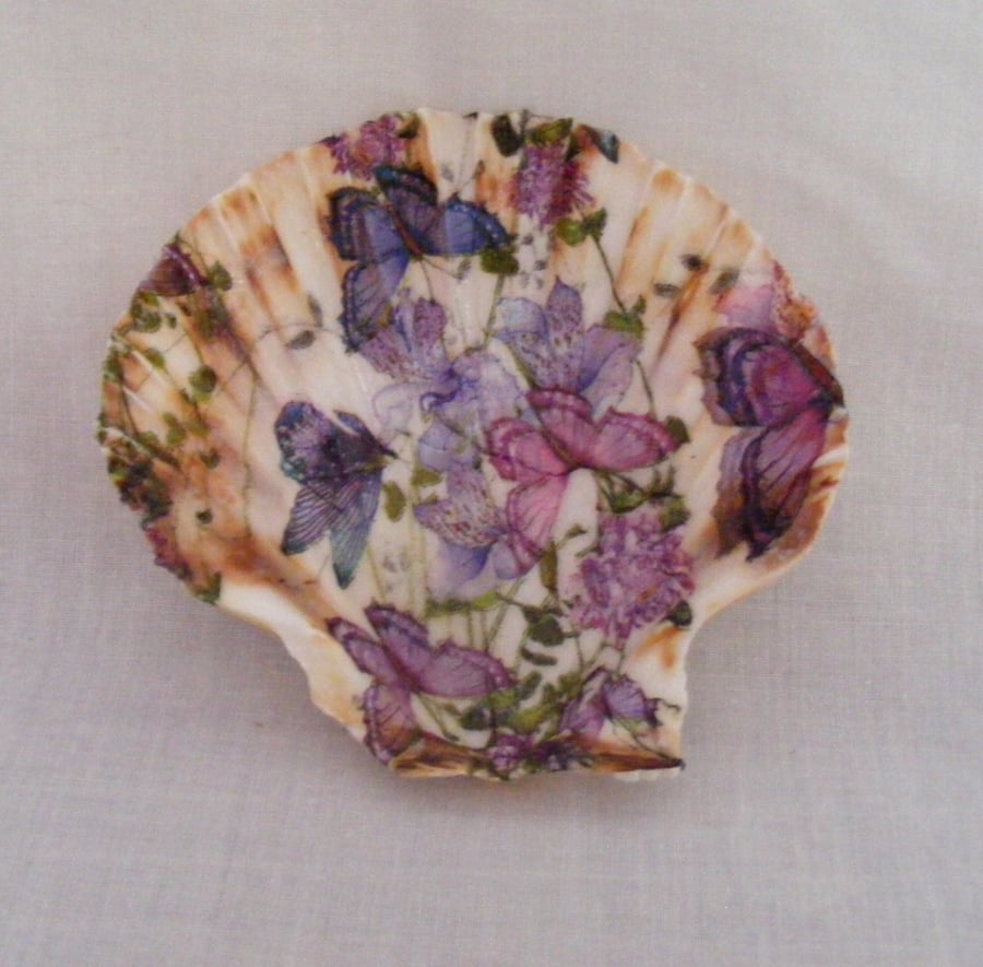 Butterfly shell trinket dish.