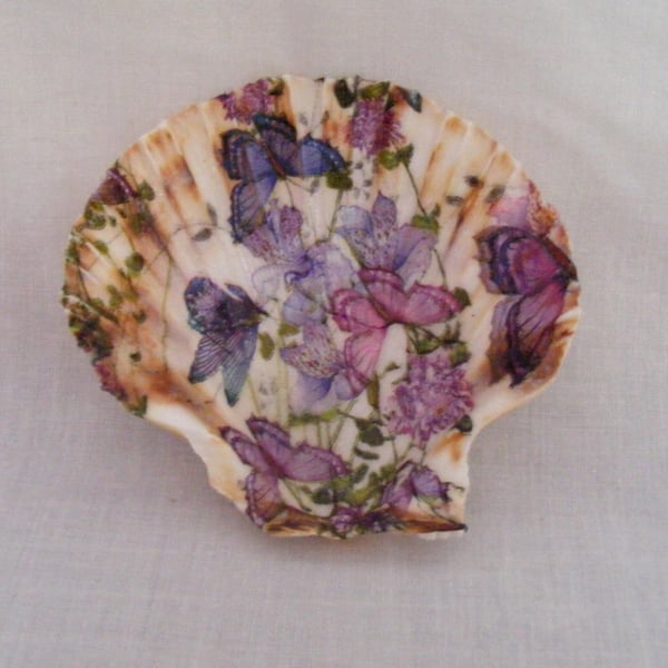 Butterfly shell trinket dish.