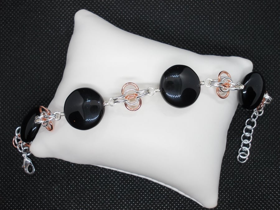 SALE - Agate coin and chanimaille bracelet
