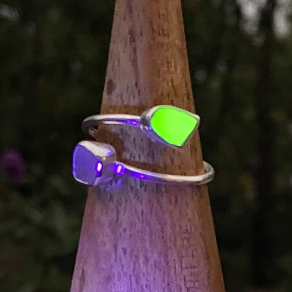 RARE UV & White Seaglass and Sterling Silver Spiral Adjustable Ring - 1353