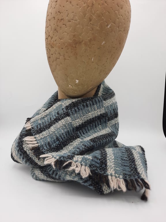 Mid-century 'tidy' lambswool scarf – duck egg ladders