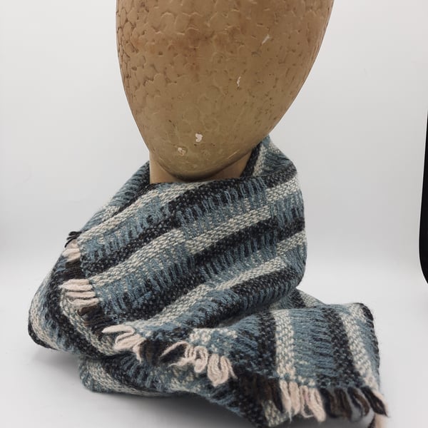 Mid-century 'tidy' lambswool scarf – duck egg ladders