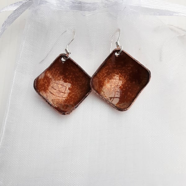 SMALL DOMED ENAMELLED EARRINGS - COPPER 