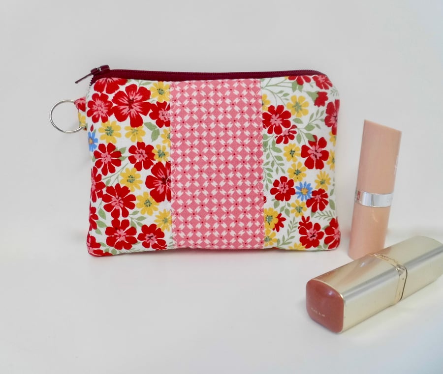 Coin purse in pink fabrics