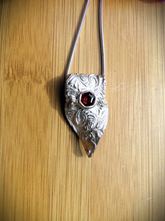 A fine Silver pendant with red stone and silver chain Present Christmas