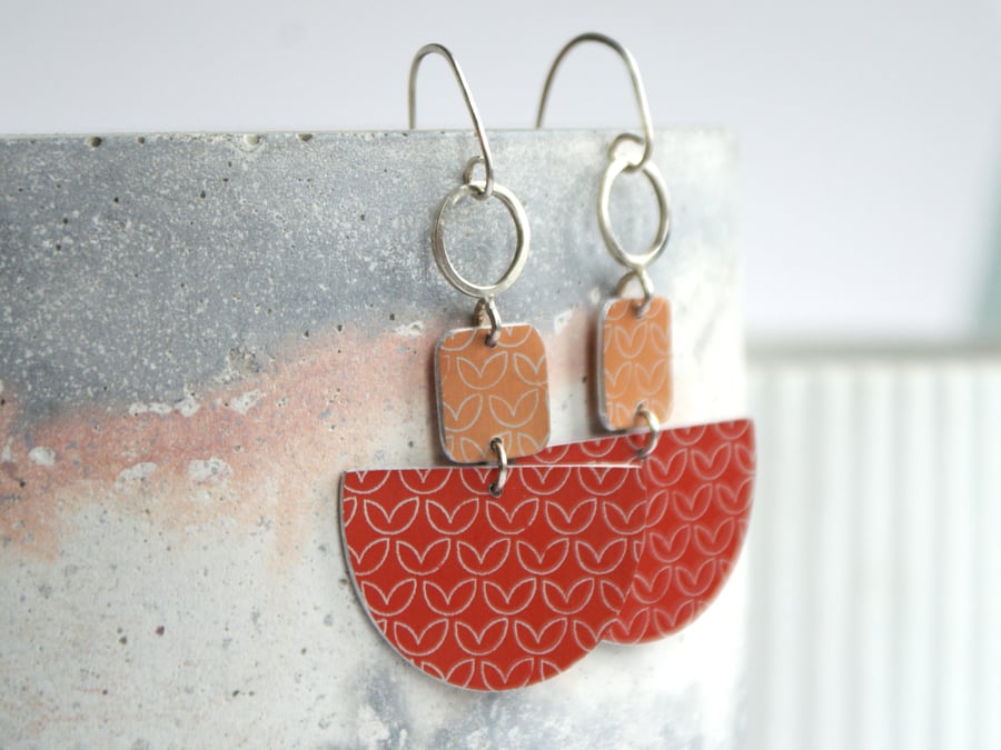 Colour pop half moon earrings - red & peach
