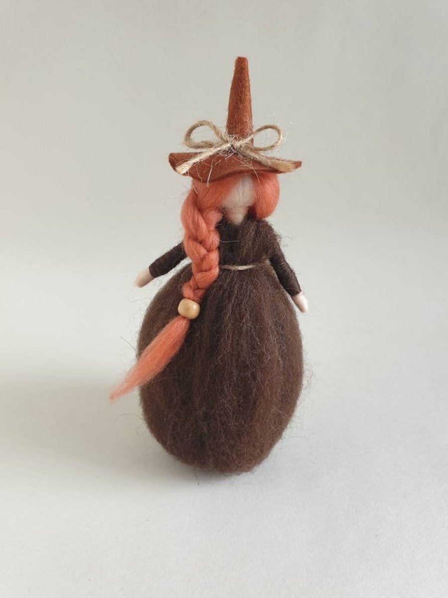 Needle felt witch, Harvest witch, Halloween, Autumn, Fall decoration, witch, woo