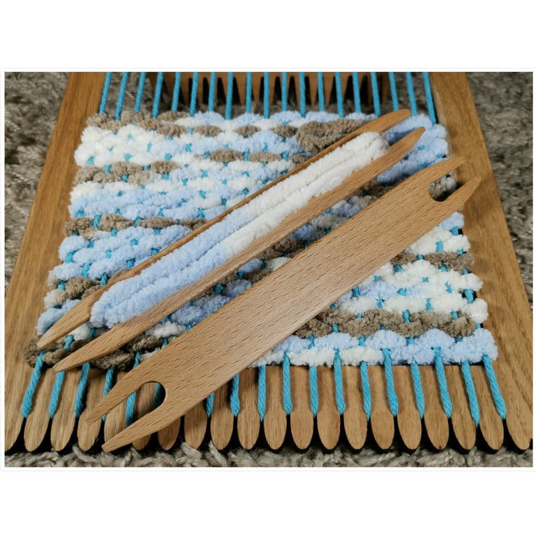 Wooden shuttles for frame weaving loom, ideal for tapestry yarn and fabric