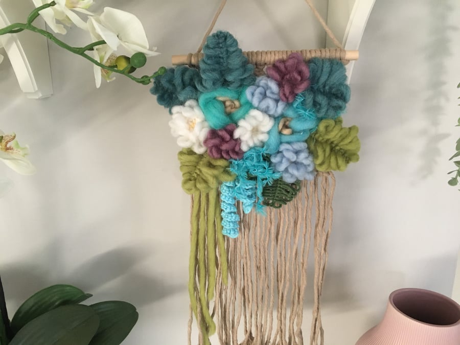 Macrame floral wall hanging for nursery, baby shower gift, xmas gift baby, boy 