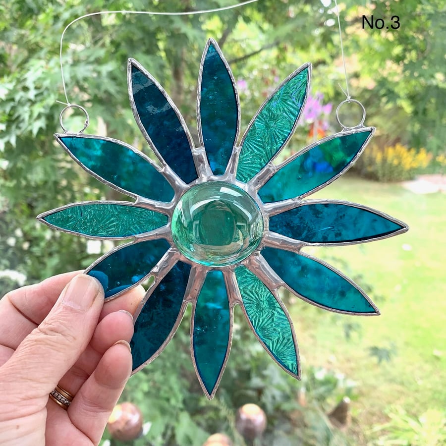 Stained Glass Daisy Suncatcher Handmade Hanging Decoration - Turquoise No.3