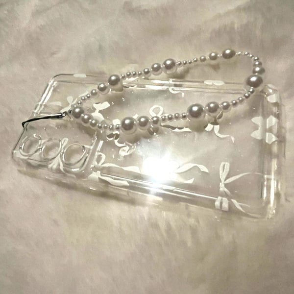Pearl Beaded Phone Charm Strap – Elegant White Wrist Lanyard Accessory